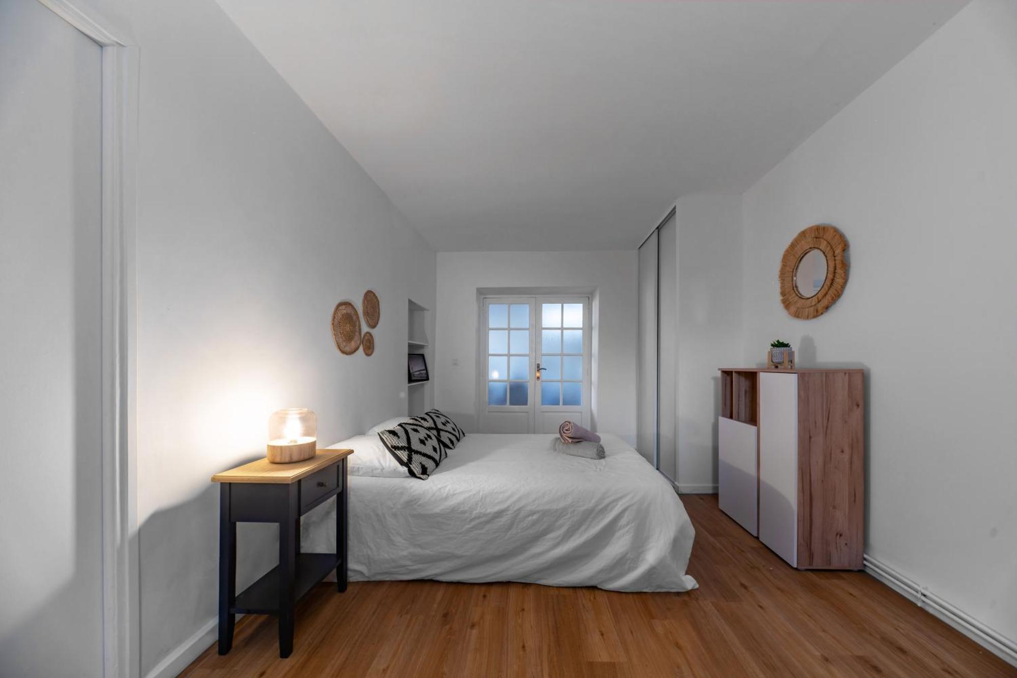 Le Celestin - Appartement 2 Chambres Avec Jardin En Centre Ville Vichy Ngoại thất bức ảnh