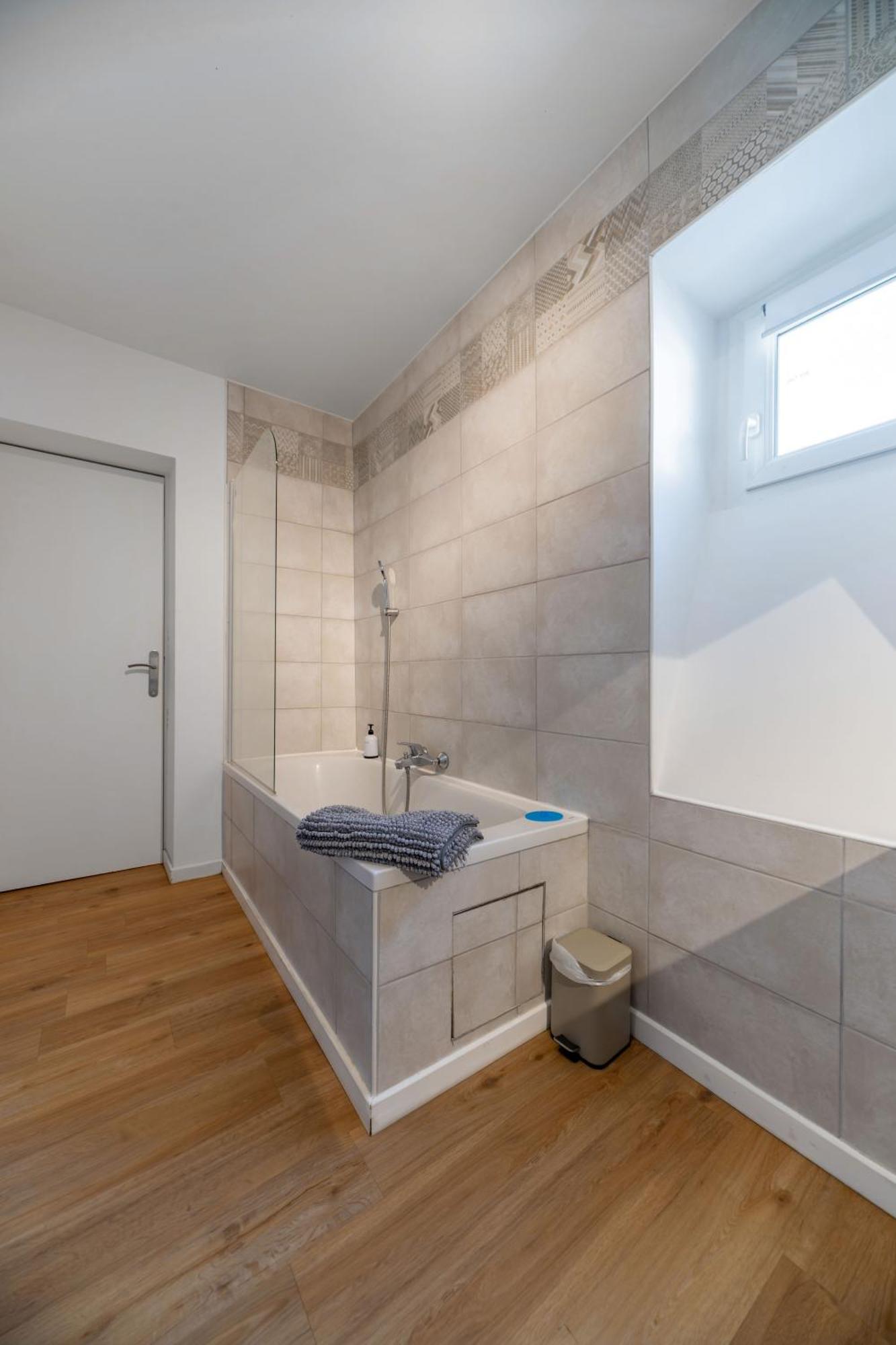 Le Celestin - Appartement 2 Chambres Avec Jardin En Centre Ville Vichy Ngoại thất bức ảnh