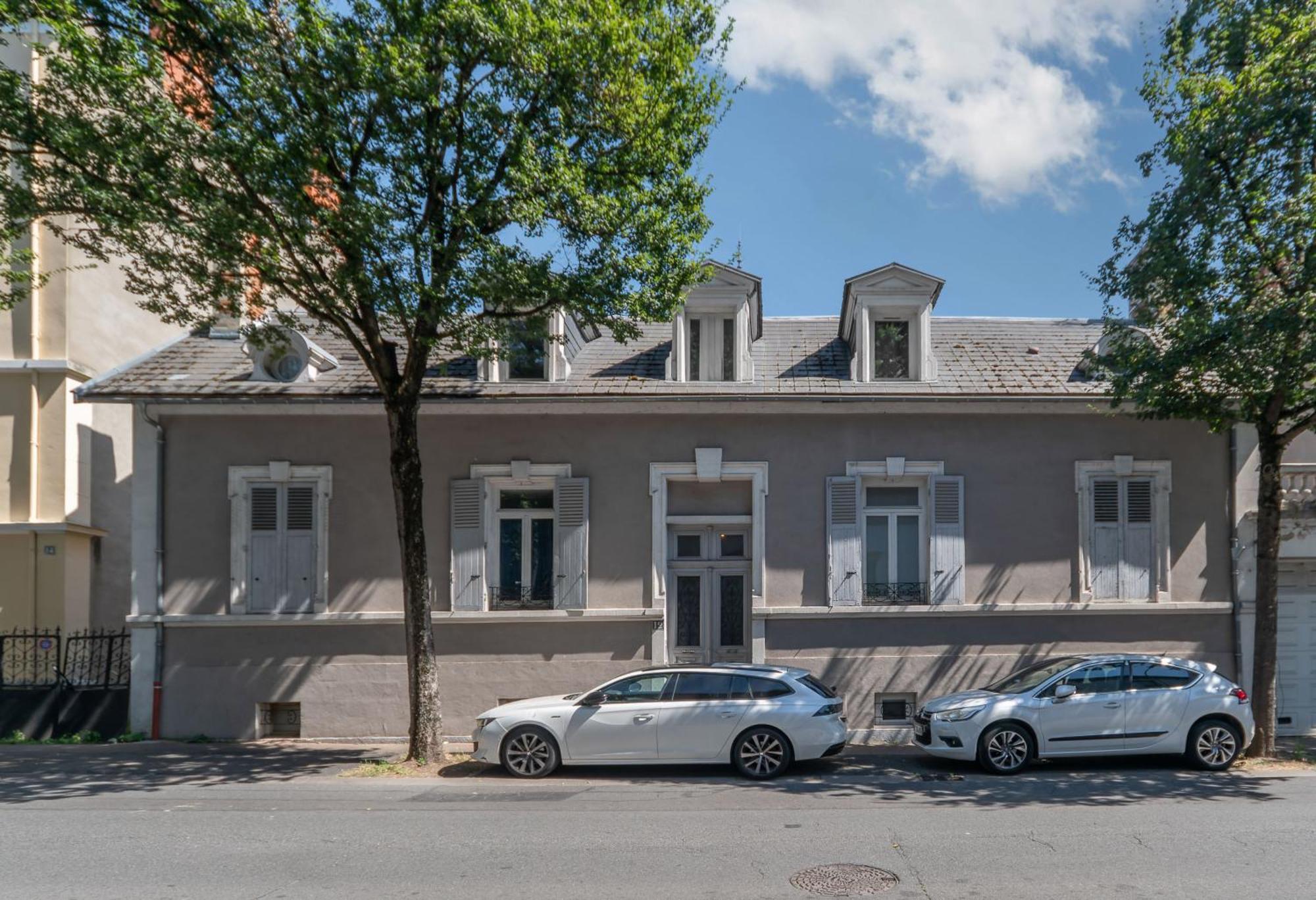 Le Celestin - Appartement 2 Chambres Avec Jardin En Centre Ville Vichy Ngoại thất bức ảnh